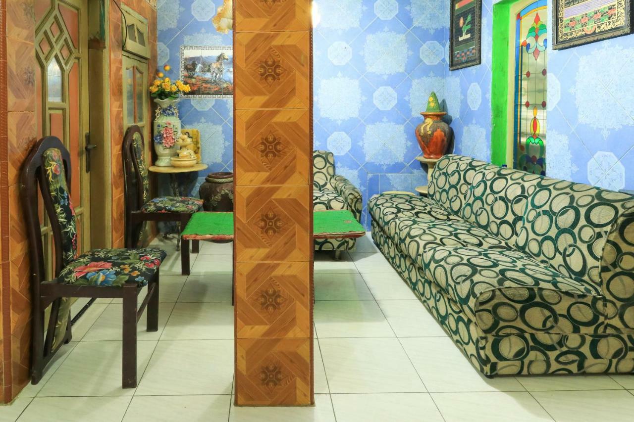Dharmawati Homestay Syariah At Terminal Purabaya Waru Kültér fotó