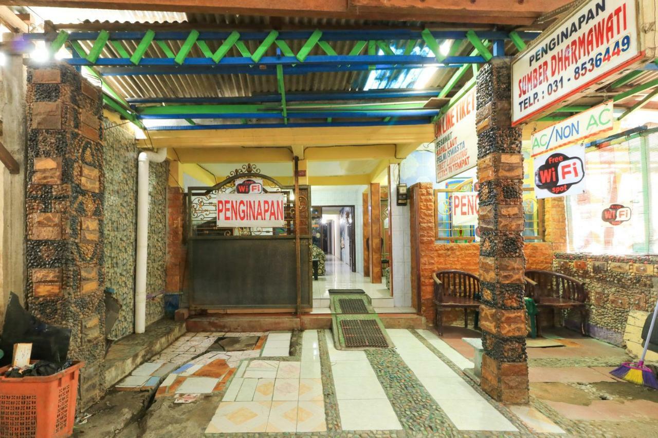 Dharmawati Homestay Syariah At Terminal Purabaya Waru Kültér fotó