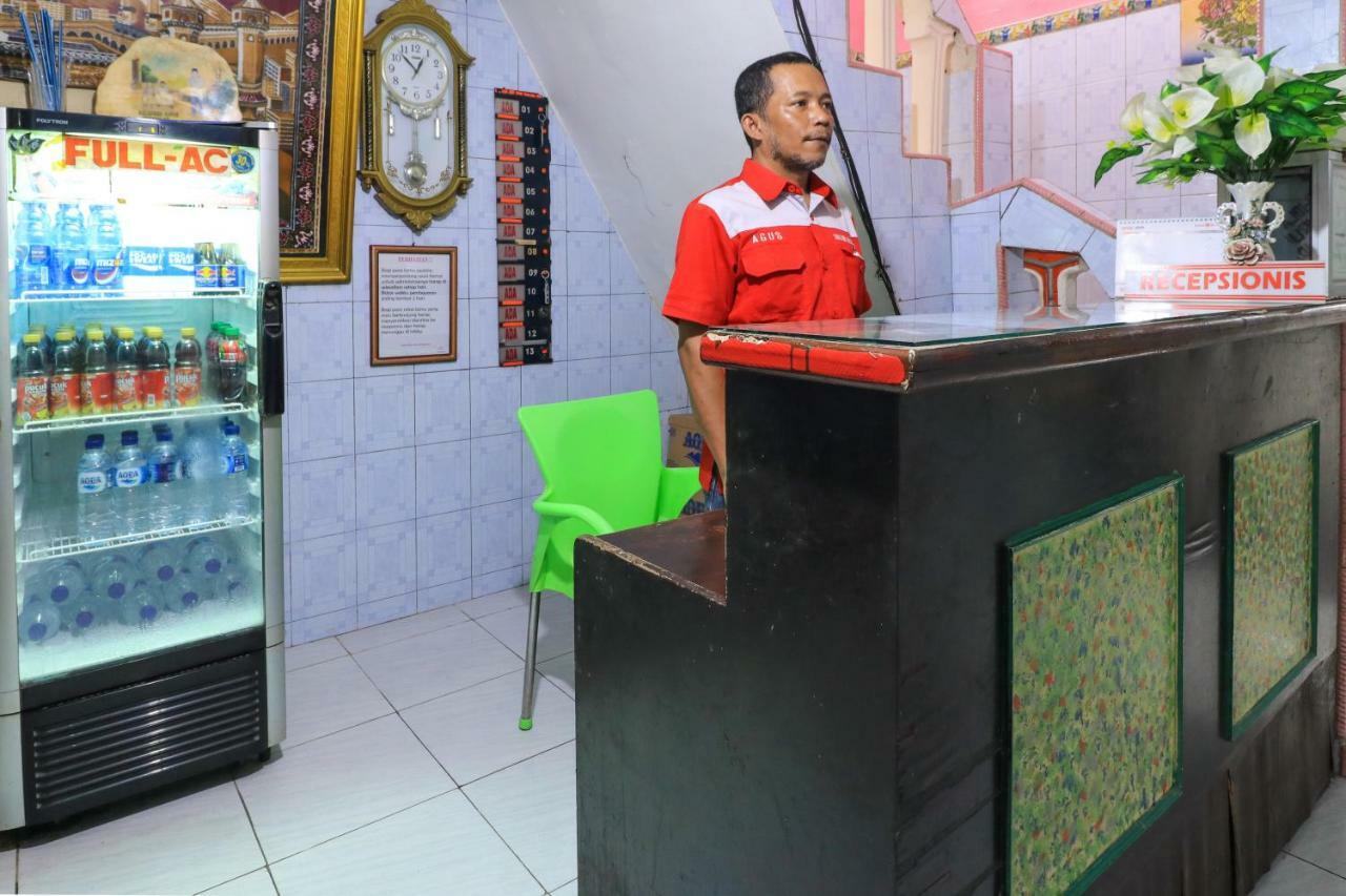 Dharmawati Homestay Syariah At Terminal Purabaya Waru Kültér fotó