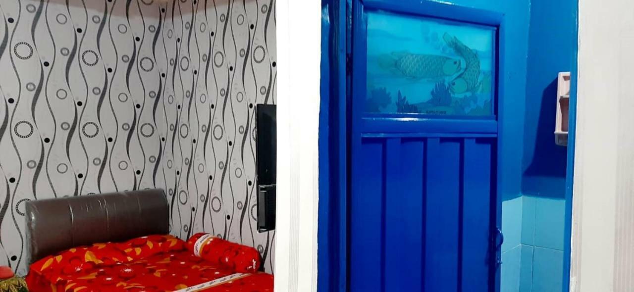 Dharmawati Homestay Syariah At Terminal Purabaya Waru Kültér fotó