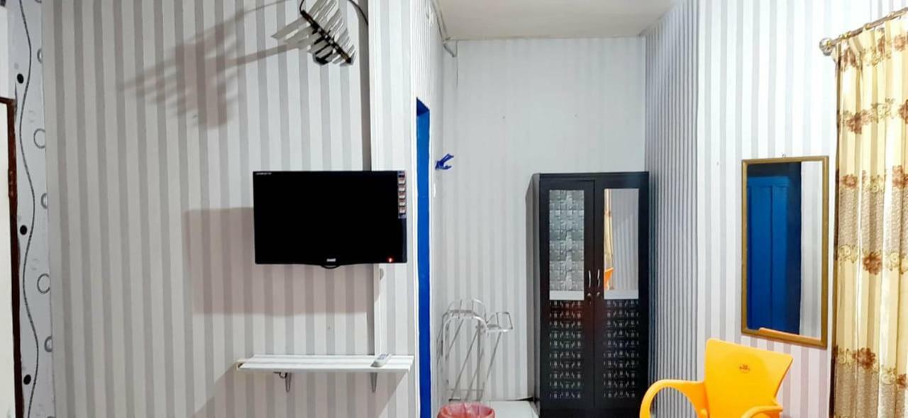 Dharmawati Homestay Syariah At Terminal Purabaya Waru Kültér fotó
