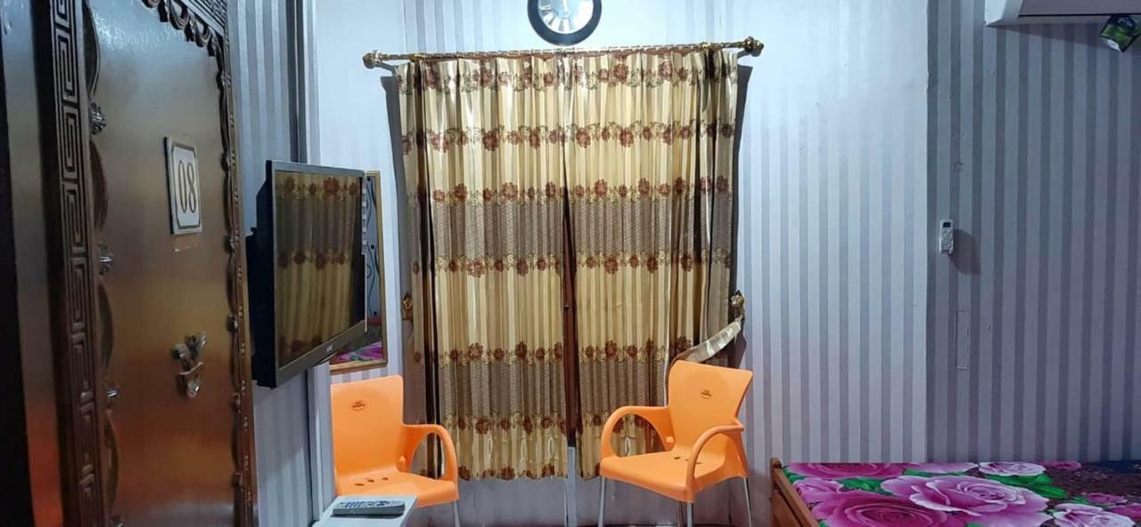 Dharmawati Homestay Syariah At Terminal Purabaya Waru Kültér fotó